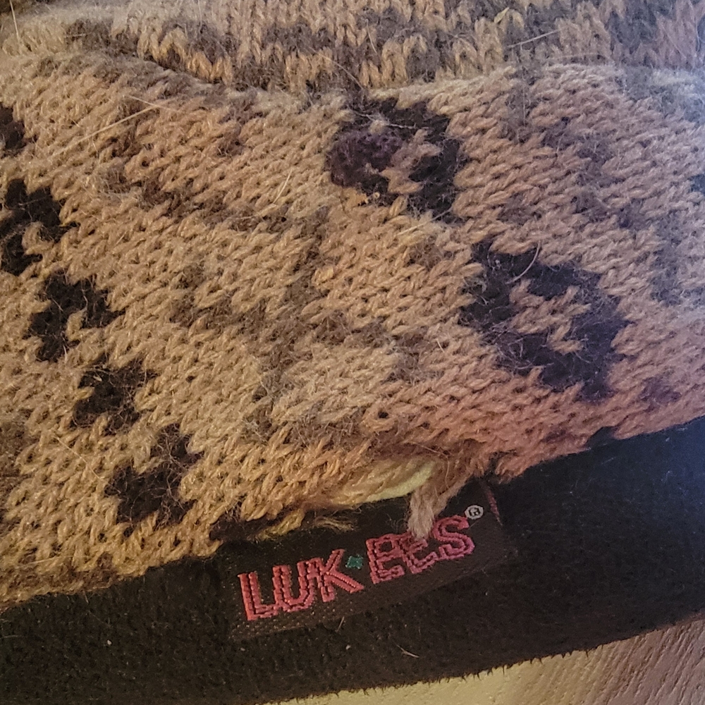 Cozy Brown Patterned Women's Boots - Picture 8 of 12